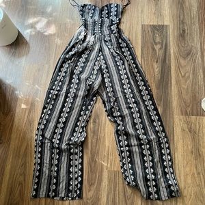 BOG Band of Gypsies Strapless Romper Pants Jumpsuit Jump Suit Size XS BNWT